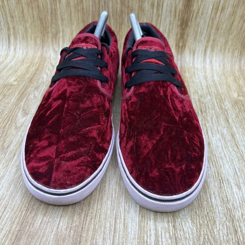Fallen The Easy Skate Shoes Men's Size 9.5 Burgundy Velvet Low Top Sneakers